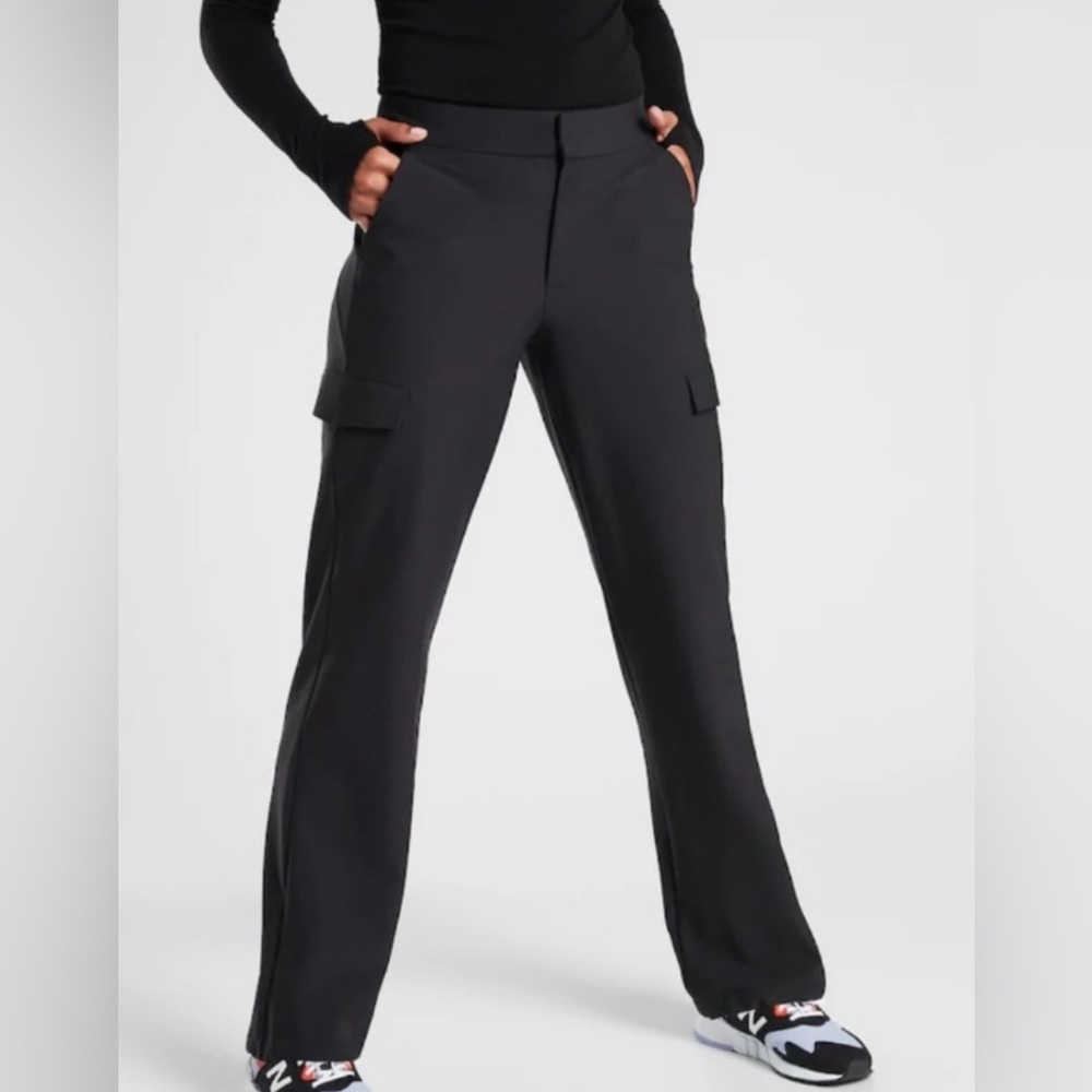 Athleta Stellar Black Cargo Pants Size 4 - Picture 3 of 9
